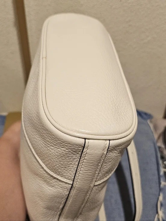 Coach Cream Pebbled Leather Shoulder Bag with Gold Chain Accent - Picture 7 of 9